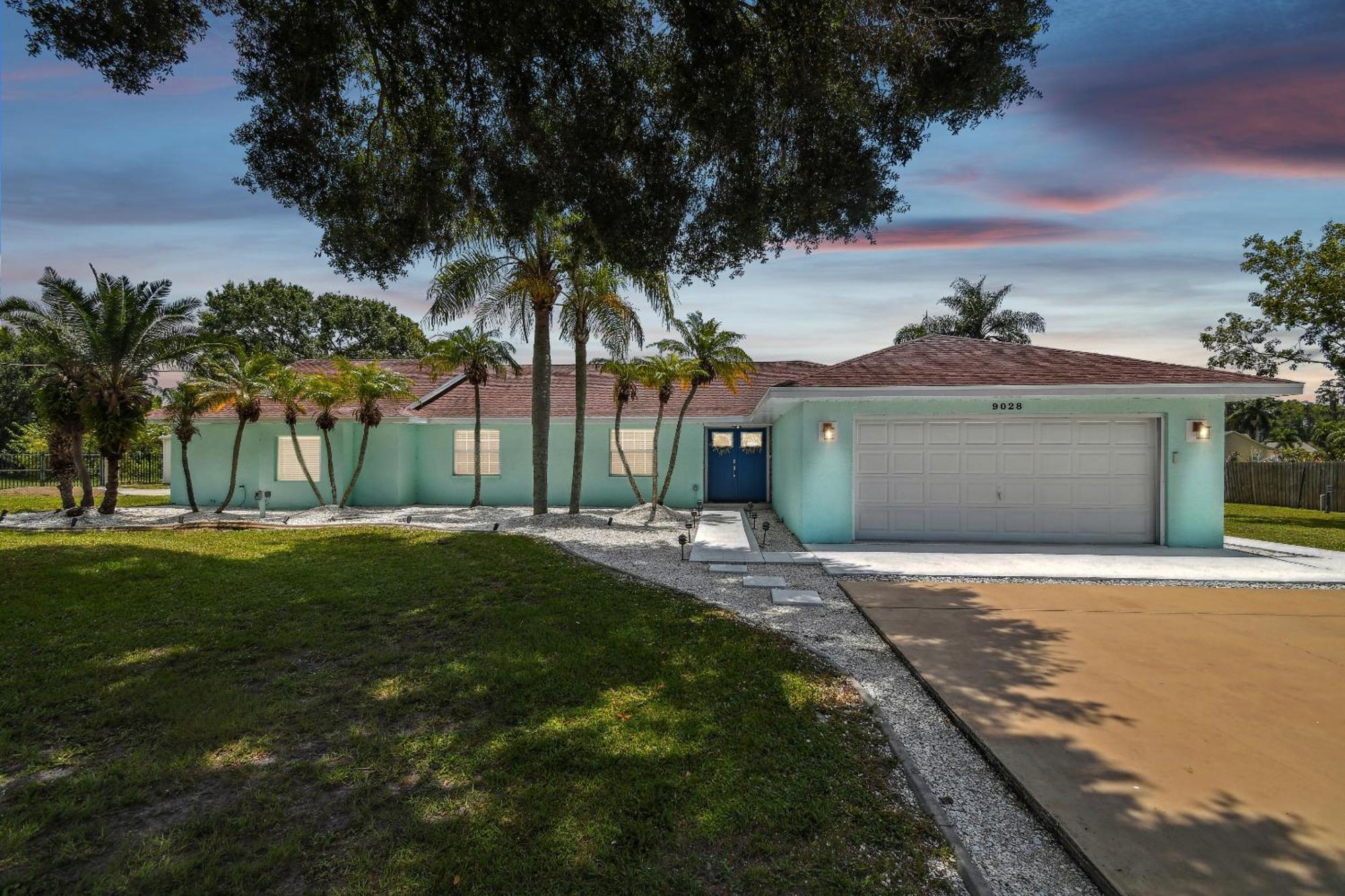 Lake House Westchase Area. Heated Pool Waterfront! Tampa Exterior foto